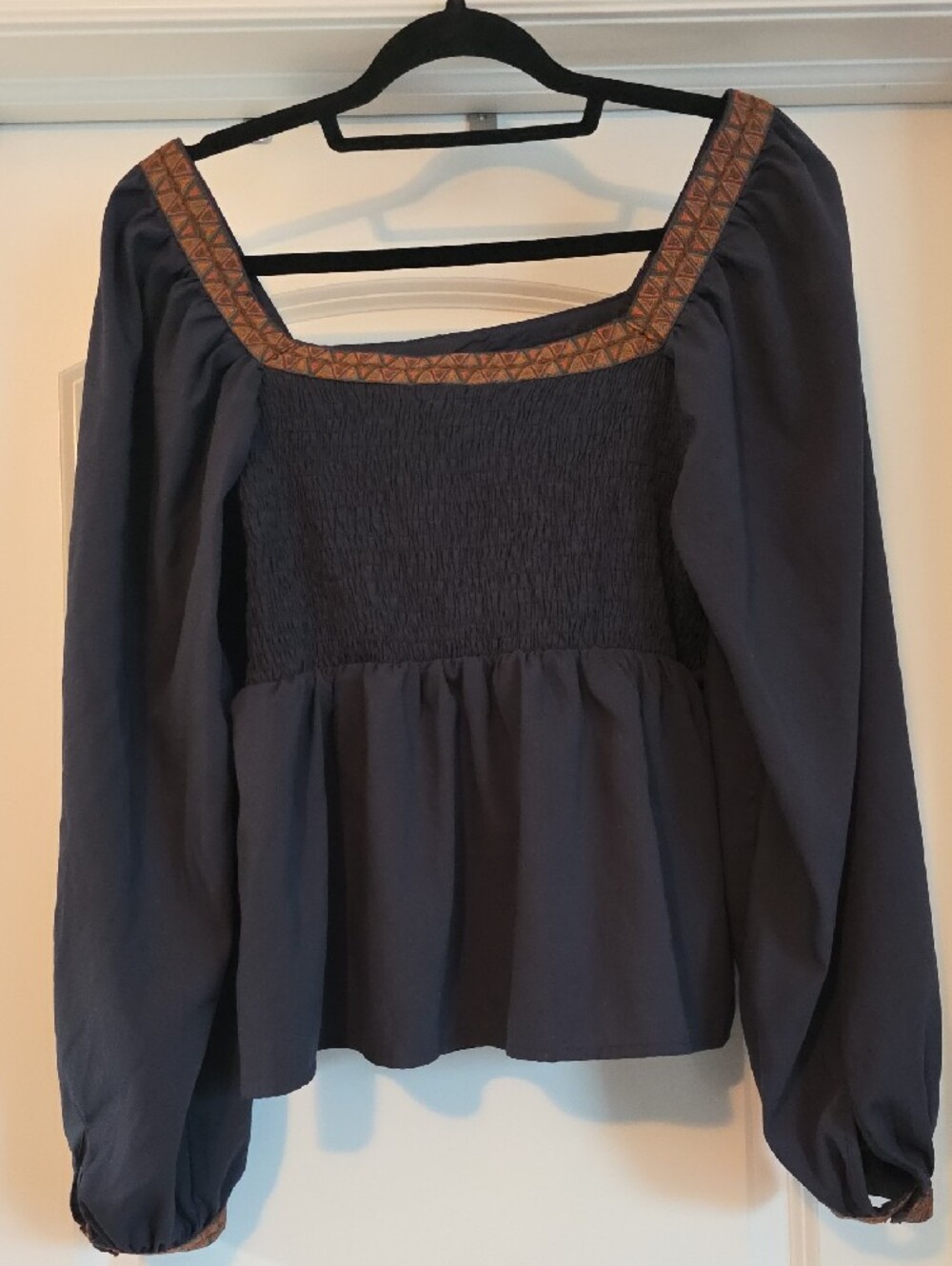 NWOT Strut & Bolt Large Square-Neck Smocked Peasant Top in Dark Navy with Trim - Picture 3 of 7